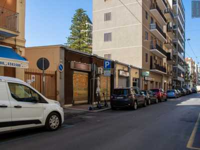 Imbocchiamo quindi corso Sonnino sino ad arrivare al civico 147/bis, situato tra l�ex caserma dell�Aeronautica Sonnino e la chiesa di San Giuseppe